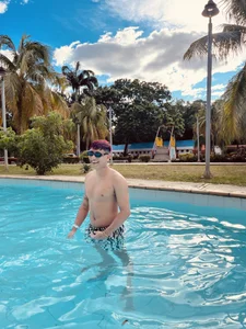 Andy_millerr: Pool day ( 5 фото)