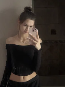 Just look at me od starfromsky  2 snímek