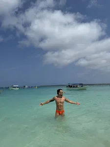 Beach time de ARON_TAYLER01  4 photos