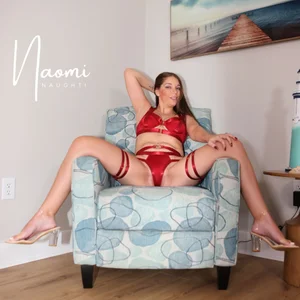 NaomiNaughti Public Pic 3