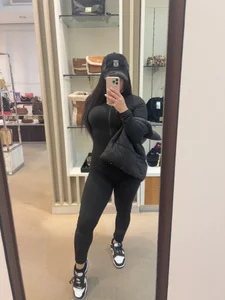 MissOliviaRose: Casual ones 🖤 ( 6 фото)