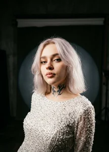 AlyshaVence Me Kuva 7