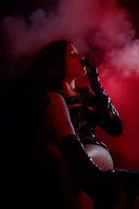 ArtemisaStoneのGoddess Smokingの 2枚の写真