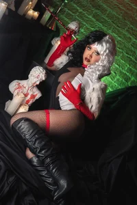 RebeccaHudson Beautiful Cruella! Immagine  2