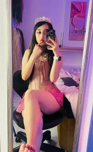 Shy_Cherry_ Public Bilde 3