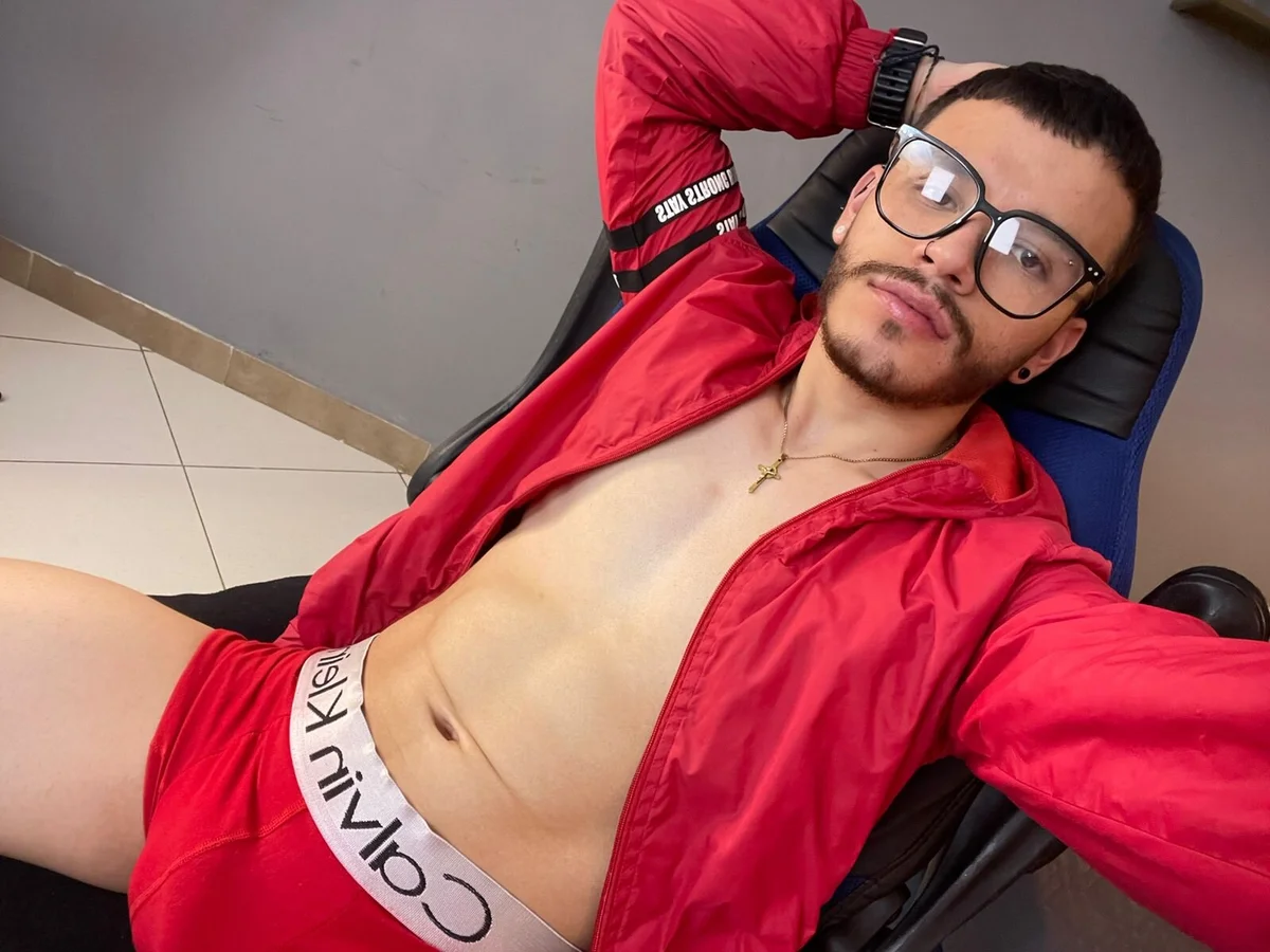 Трендове зображення  6945 liam_es