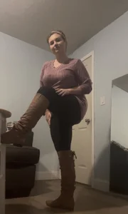 Emily33333: Starting trouble at the cancer drs office 😂 ( 4 фото)