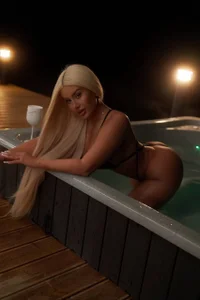 EvaZane Body Heat Fotka 5