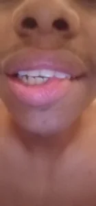 Walltaz It's me Hình 2