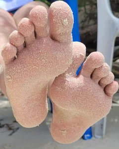 Ema_Larson Public Foto