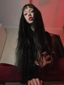 Red tights that you want to rip💔 od Somniyaa  6 snímek