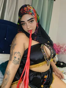 Inaya_Khalifa I love the fetish of being brutally spanked 💥 Billede 2