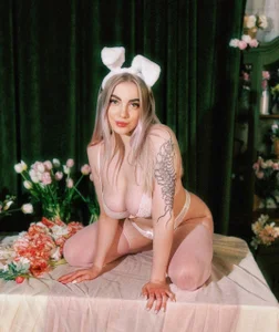 HugeBoobsAlice Happy Easter 🐣💖 Pic 4