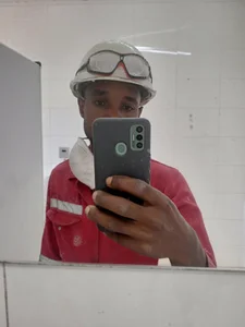 At work de Noffacenocase95 Foto