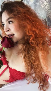 ErikaGoldmanのI am your Valentine's Day angel 💕❤️の 7枚の写真