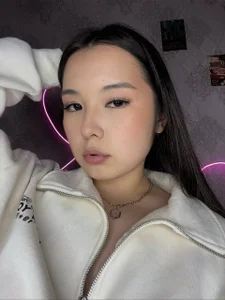 AlberthaEscue Silken Confidence 🪶 Pic 3