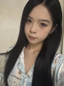 qiqi_x 日常琪  2টি ছবি