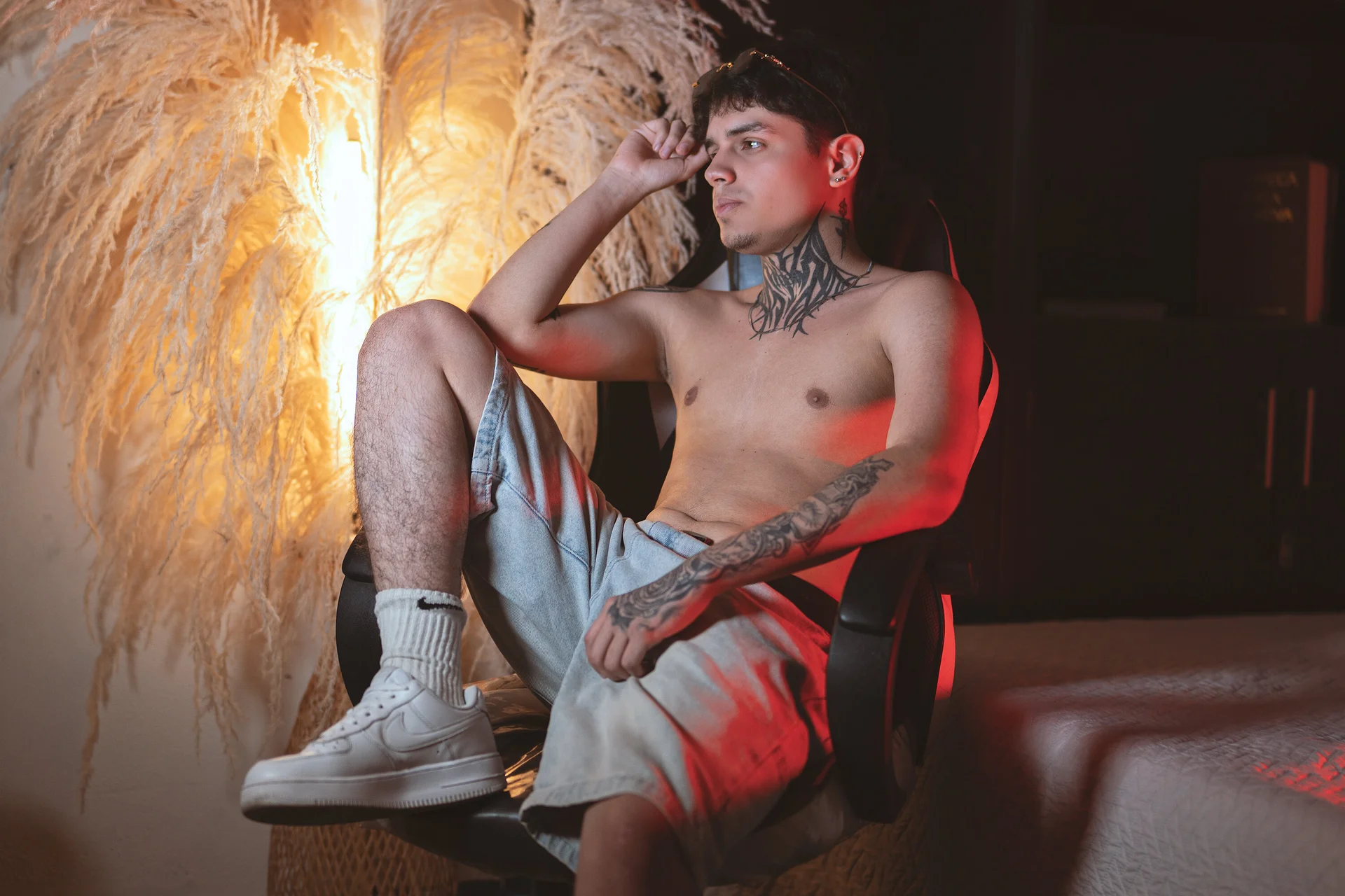 Declan-Foxx Public Immagine  3