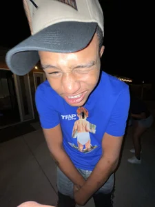 Love me od ShakeShaq  4 snímek