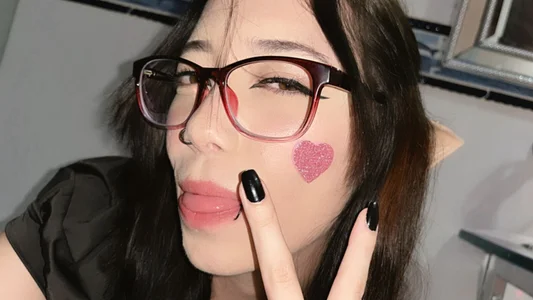 HarperrWest What would you like to play with me today? Foto 3