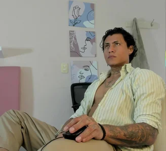 Damian_romanoff_ Public Pic 4