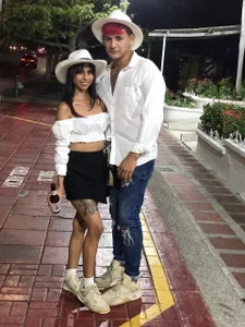 Public od Dona_and_Carl  5 snímek