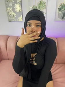 Public de Safiya___  5 Imagens
