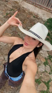 Kay_falcon kullanıcısının I'm ready to ride albümü -  fotoğraf