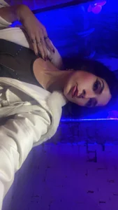 Queen ari od Ariel_nitzche  6 snímek