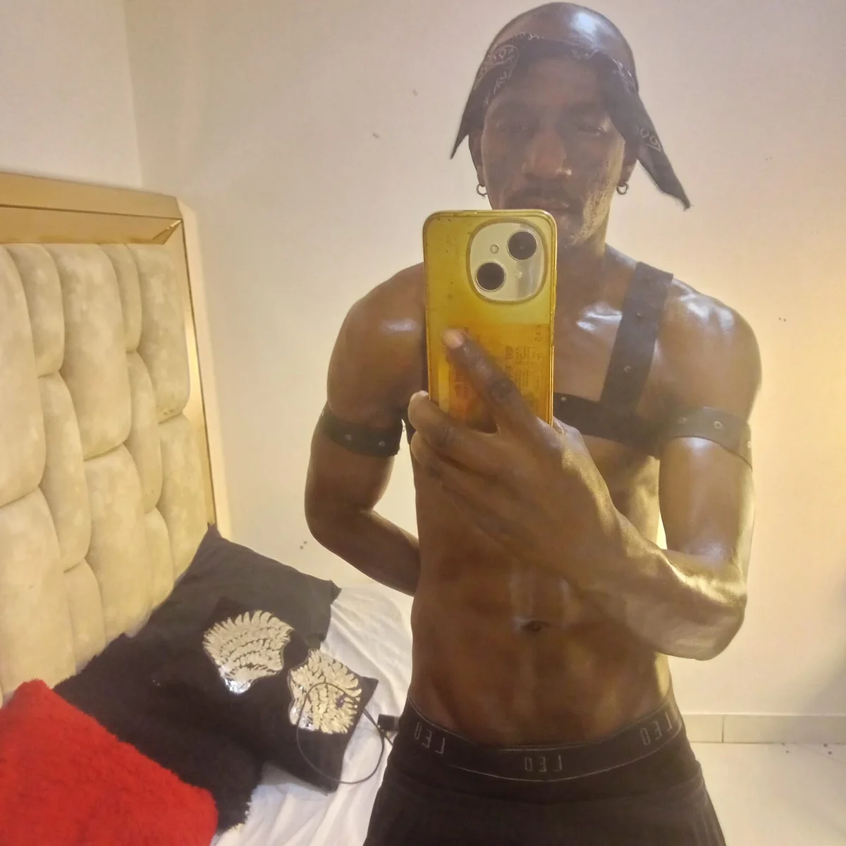 Titan_Moreno_ immagine di tendenza 2974