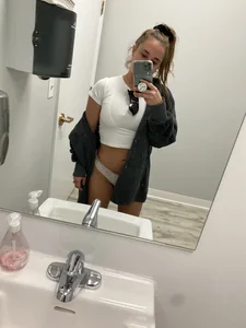 emmyemmmxoo Public Pic 4