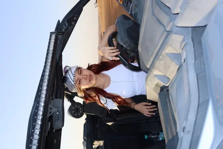 nekoxwaifu: Public ( 2 фото)