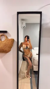 Eva_Jagger 🌴 টি ছবি