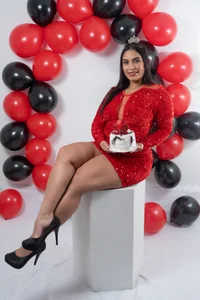 Lia_Blake_ HAPPY BIRTHDAY TO ME 🎊🎇🥂 Immagine 