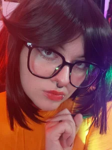 Mariana_velezz Velma! 🧡🔎  8. fénykép