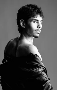 Axel_black5 Public Immagine 
