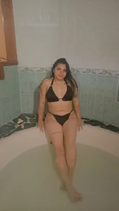 SamanthaSimon Public Pic 4