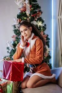 Samantha_Bernardo Merry Christmas 2023 Pic