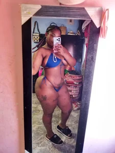 Sharon_hot_tf Public Pic 5