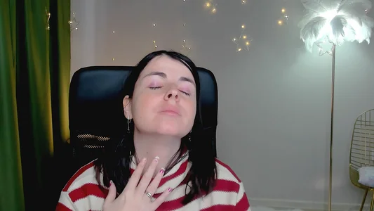 MartaEdams ❝ I love winter because you can stay home without feeling guilty. ❞ Foto