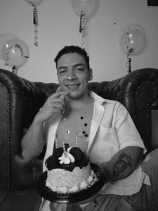 My Birthday 🎈 de OliverWyse  3 Imagens