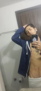 Tattoboy19cmshower and go to sleep Bild 4