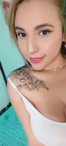 LizzRouse Public Pic