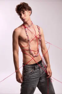boy latino 😏 de NovaaWheler  7 Imagens
