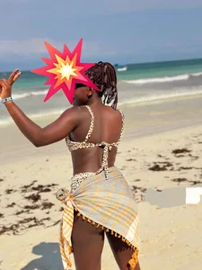 Zdjęcia hornyqueen93 Public:  6