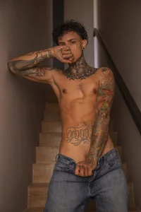 aron_ford77 Public Pic 3