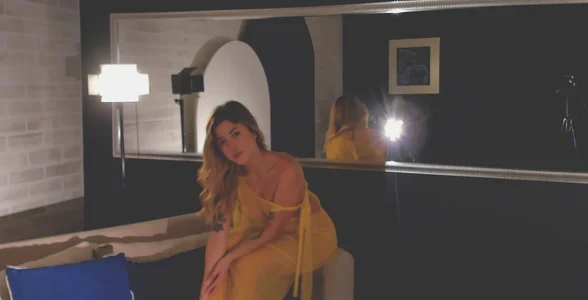 EveBensonX: Lights low ( 5 фото)