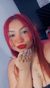 Halleyrosseの🔥😈 “No teasing tonight… only deep, raw, and nonstop 😈🔥の 2枚の写真