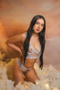 LaraGoldd your goddess 🤍 Kuva 4