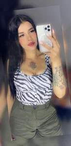 Kitten_Hot_ Public Gambar 4